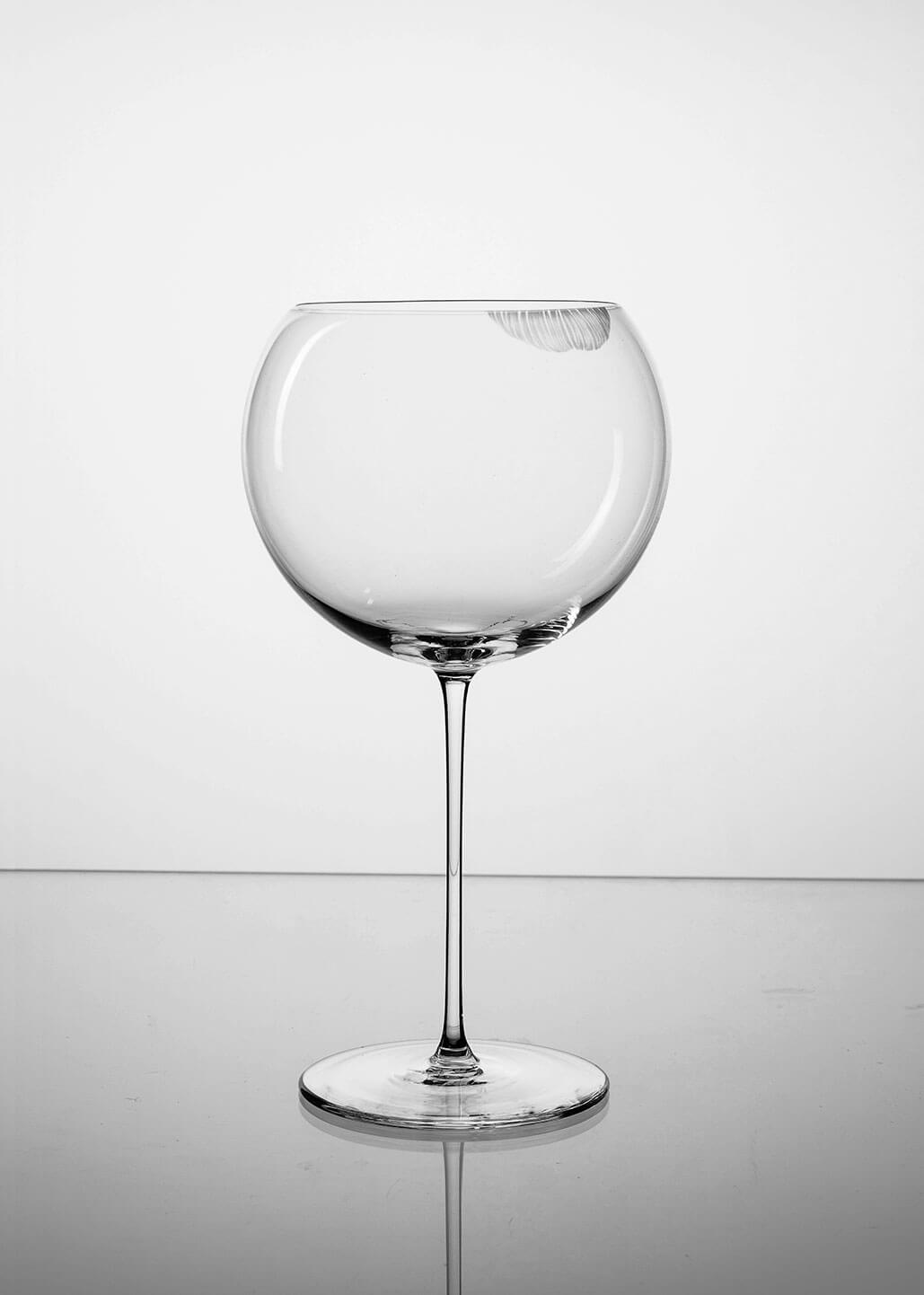kissBubbles wine glasses